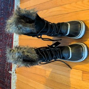 Sorel Joan of Arc snow boots